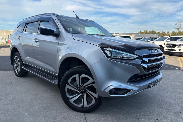 2022 Isuzu MU-X LS-T