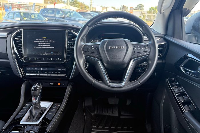 2022 Isuzu MU-X LS-T