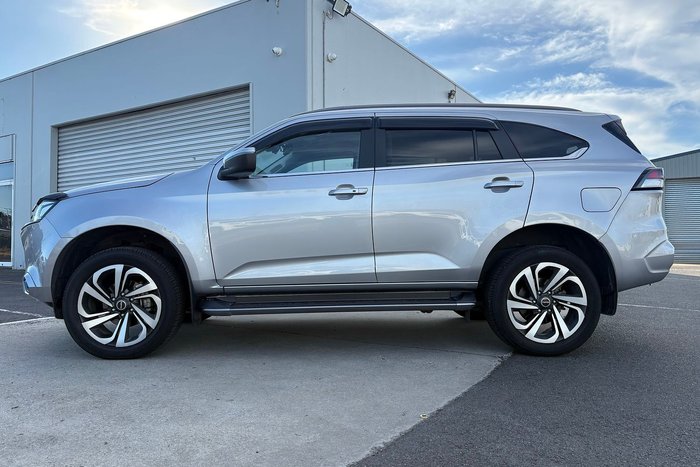 2022 Isuzu MU-X LS-T