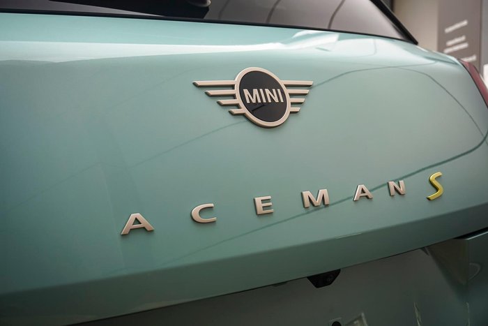 2026 MINI Aceman SE Favoured