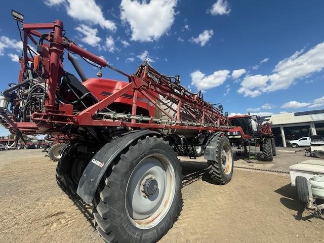 2016 CASE IH 4430 red