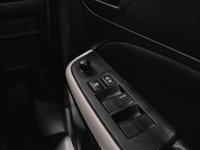 2018 Suzuki Swift GL Navigator