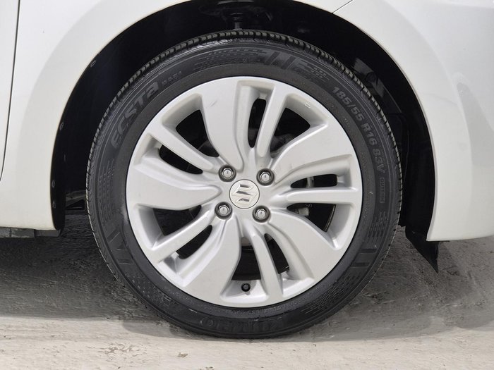 2018 Suzuki Swift GL Navigator