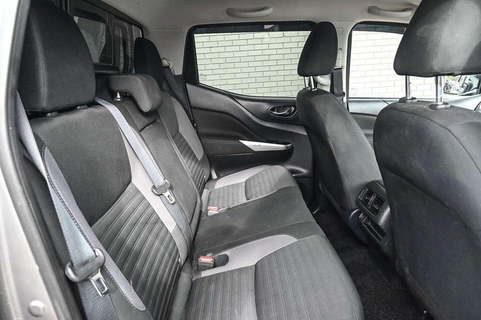 2021 Nissan Navara ST