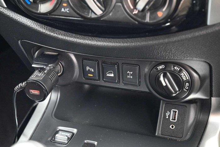 2021 Nissan Navara ST