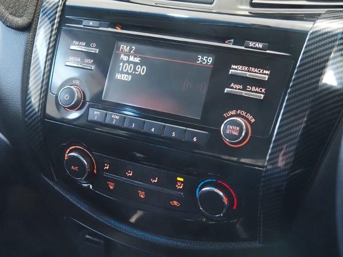 2015 Nissan Navara ST