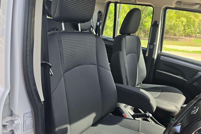 2022 Mahindra PIK-UP S10+ 4X4 Arctic White