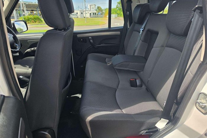 2022 Mahindra PIK-UP S10+ 4X4 Arctic White