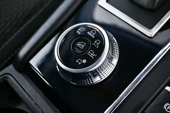 2024 Mitsubishi Outlander ES