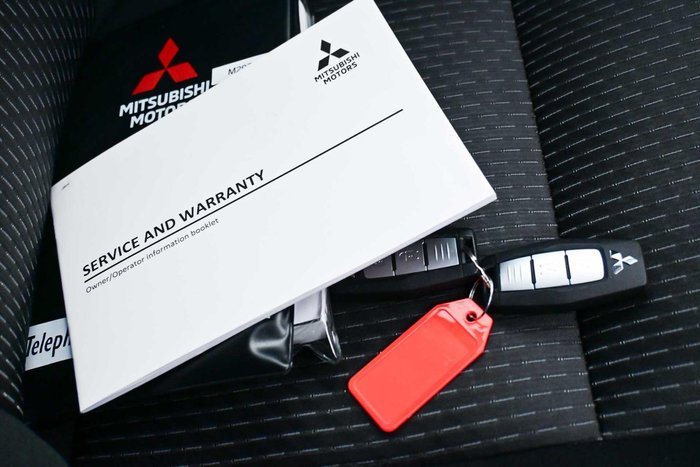 2024 Mitsubishi Outlander ES