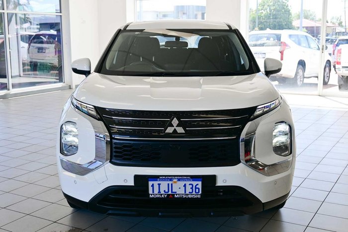 2024 Mitsubishi Outlander ES