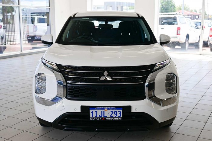 2024 Mitsubishi Outlander ES