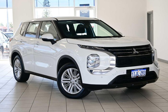 2024 Mitsubishi Outlander ES
