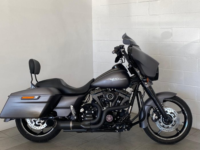 2016 Harley-Davidson Street Glide Special 103 (FLHXS) Touring Grey