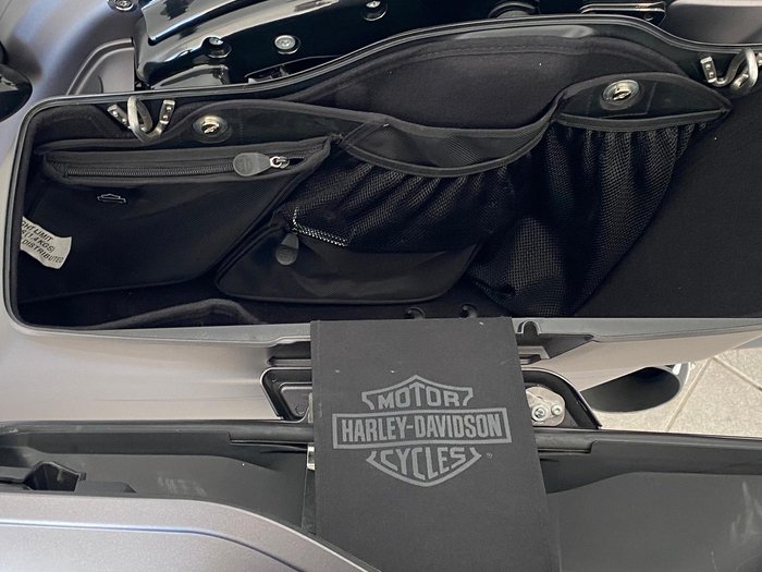 2016 Harley-Davidson Street Glide Special 103 (FLHXS) Touring Grey