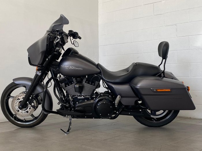 2016 Harley-Davidson Street Glide Special 103 (FLHXS) Touring Grey