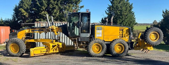 2012 Komatsu GD555 5