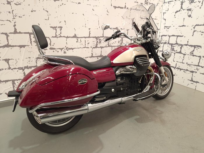 2017 Moto Guzzi California Touring SE California Red