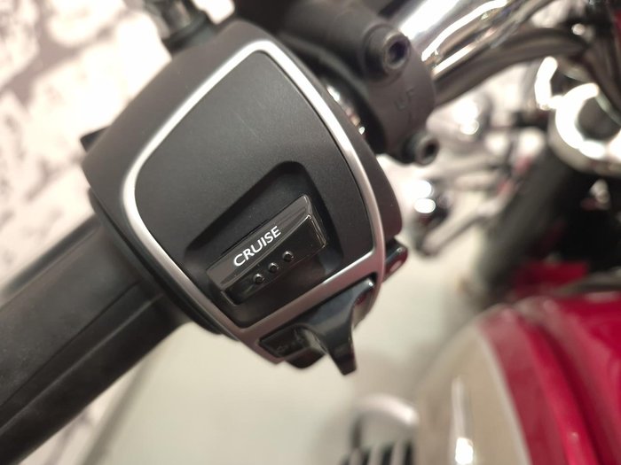 2017 Moto Guzzi California Touring SE California Red