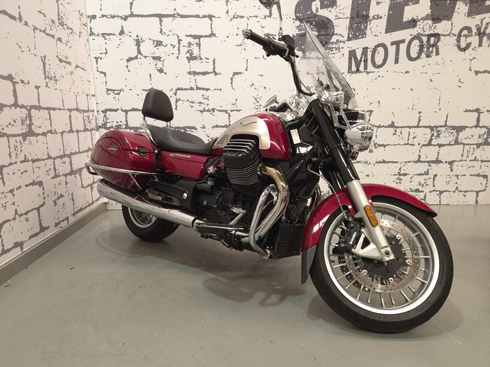 2017 Moto Guzzi California Touring SE California Red