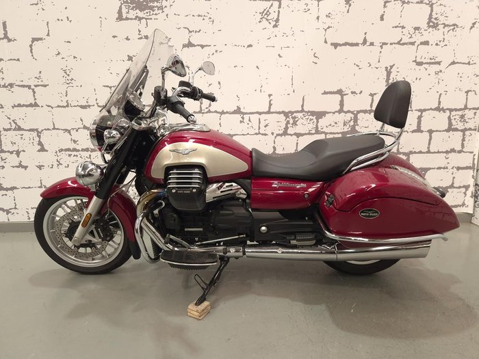 2017 Moto Guzzi California Touring SE California Red