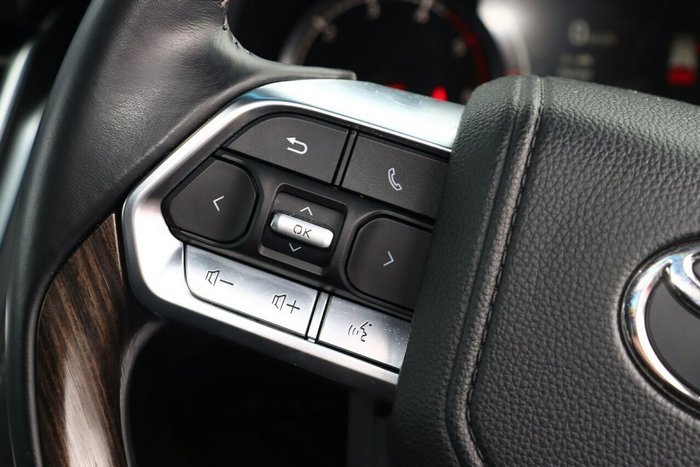 2024 Toyota Landcruiser VX