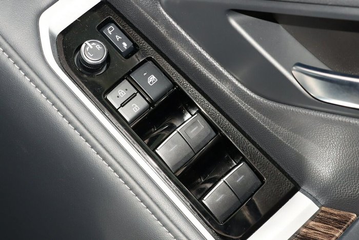 2024 Toyota Landcruiser VX