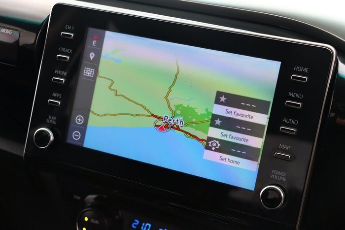 2023 Toyota Hilux SR5