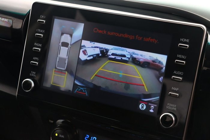 2023 Toyota Hilux SR5