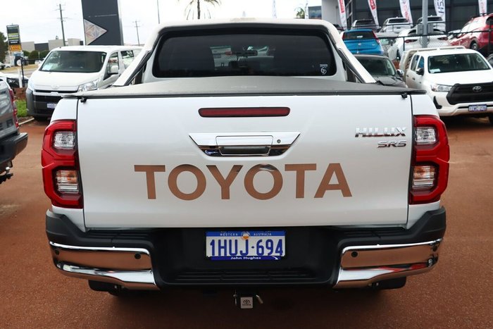 2023 Toyota Hilux SR5