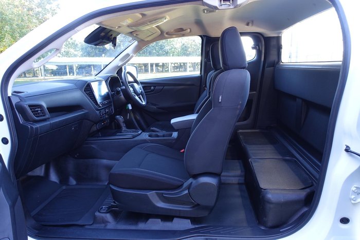 2021 Isuzu D-MAX SX MY21 4X4 Dual Range Mineral White