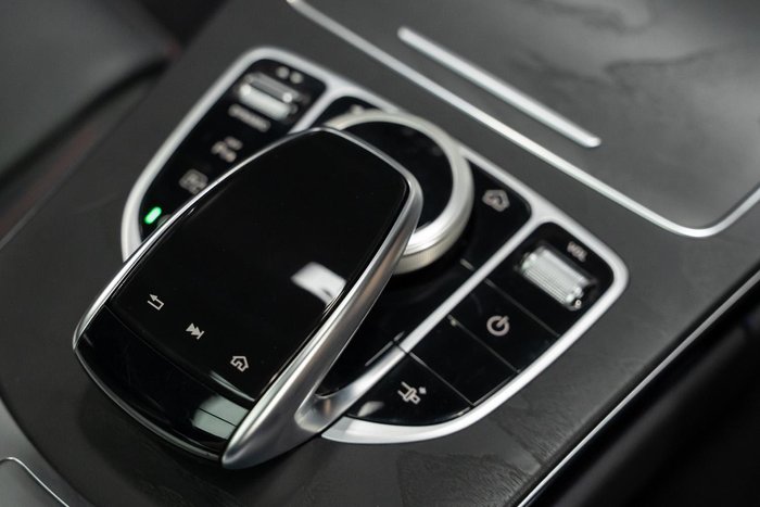 2023 Mercedes-Benz C-Class C200