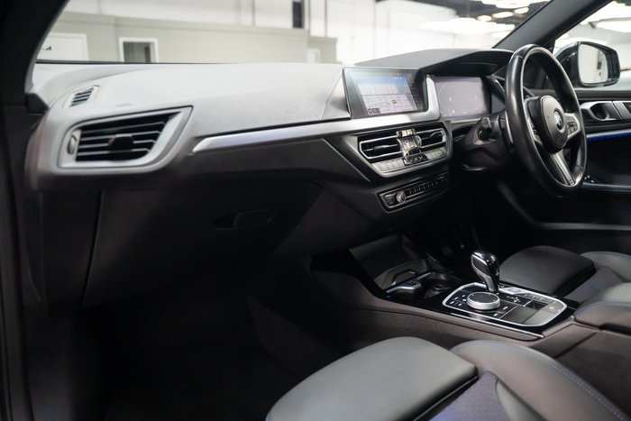 2024 BMW 2 Series 220i M Sport