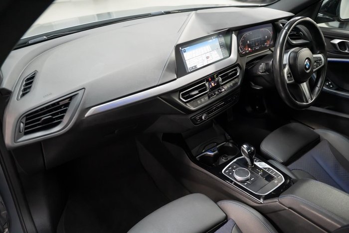 2024 BMW 2 Series 220i M Sport