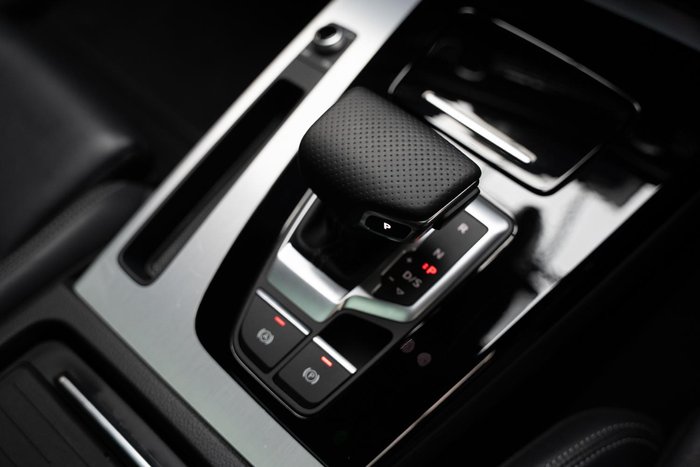 2024 Audi Q5 45 TFSI S line