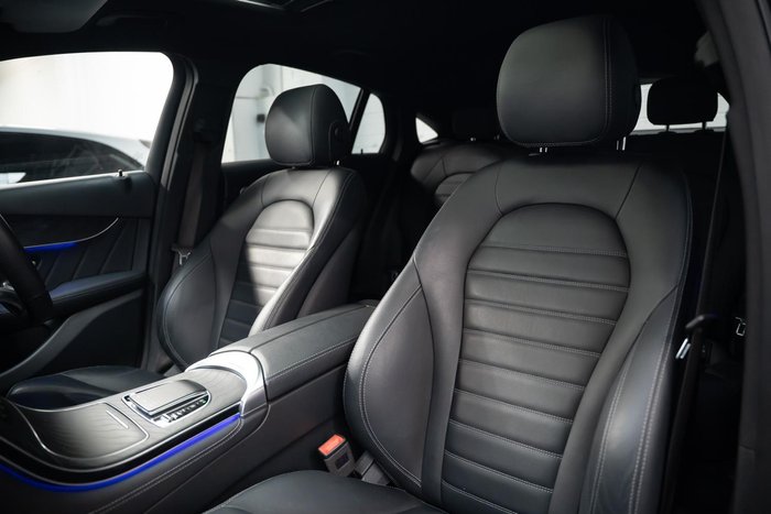 2019 Mercedes-Benz GLC-Class GLC300