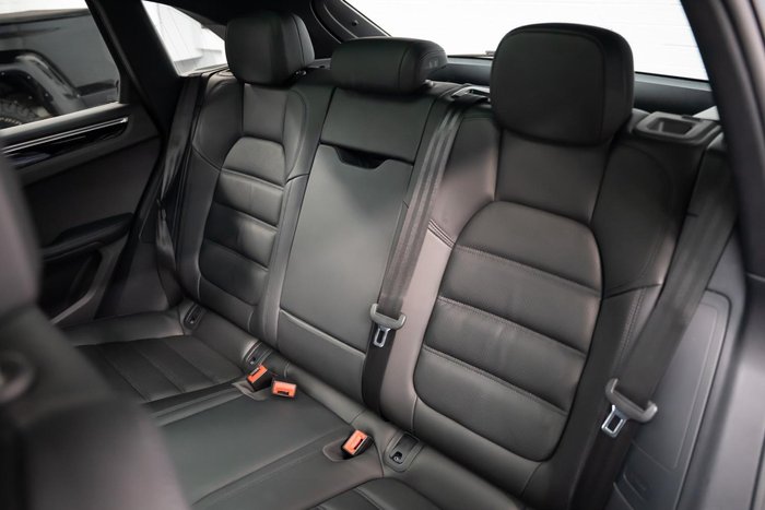 2023 Porsche Macan T