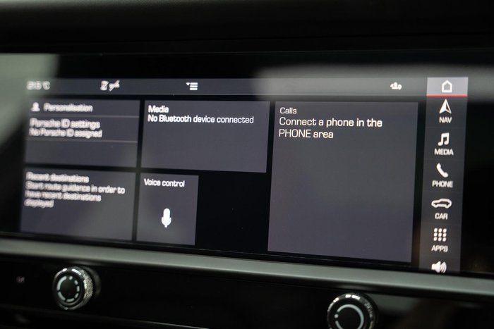 2023 Porsche Macan T