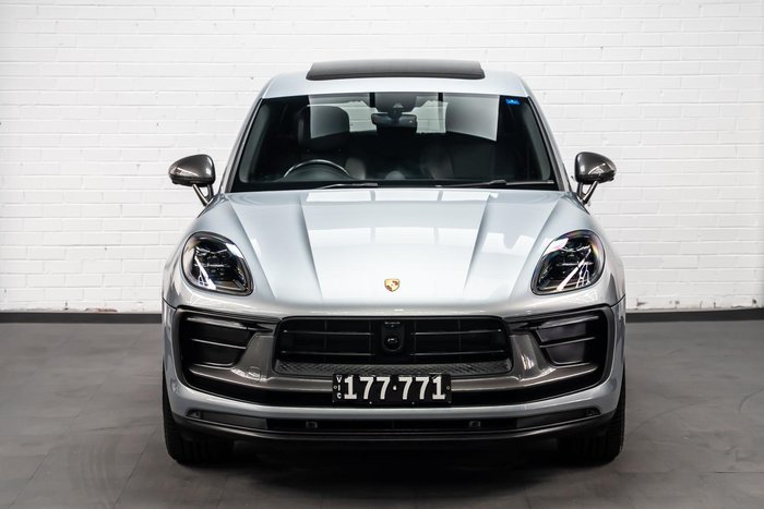 2023 Porsche Macan T