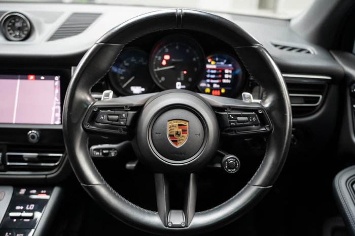 2023 Porsche Macan T