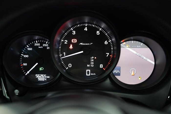 2023 Porsche Macan T