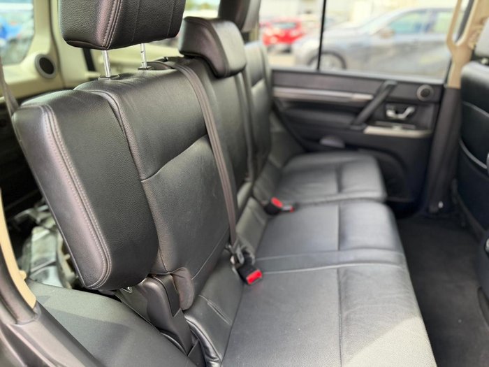 2020 Mitsubishi Pajero GLS Leather Option