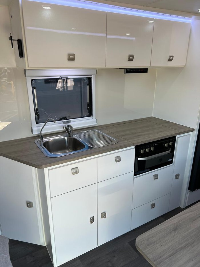 2023 Design RV Crx Semi Off Road F2, 21'