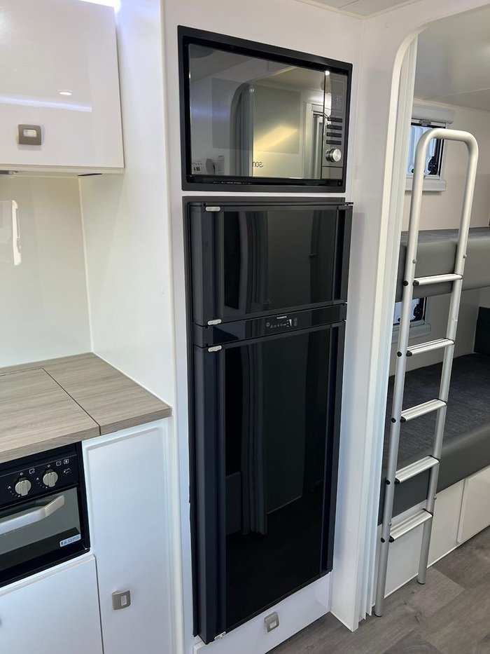 2023 Design RV Crx Semi Off Road F2, 21'