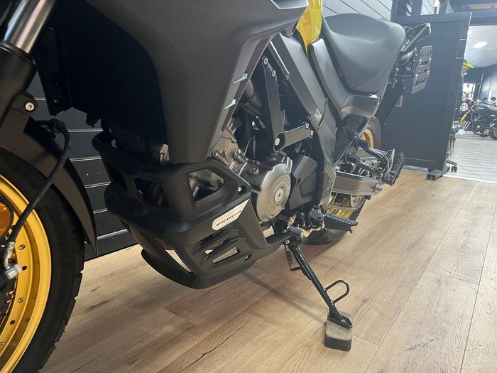 2021 SUZUKI V-STROM 650XT (DL650XA) Yellow