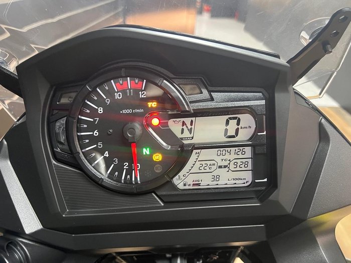 2021 SUZUKI V-STROM 650XT (DL650XA) Yellow