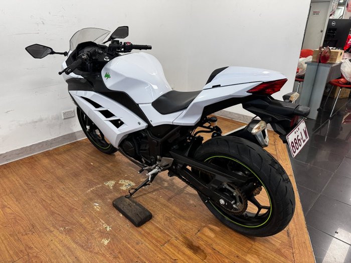 2014 Kawasaki NINJA 300 SE WHITE