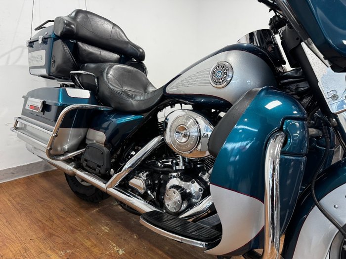 2004 Harley-Davidson FLHTCUI ULTRA CLASSIC E/GLIDE BLUE