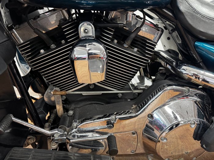 2004 Harley-Davidson FLHTCUI ULTRA CLASSIC E/GLIDE BLUE