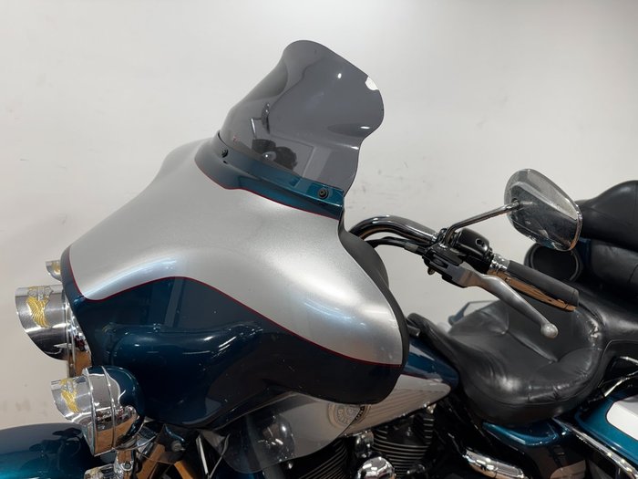 2004 Harley-Davidson FLHTCUI ULTRA CLASSIC E/GLIDE BLUE